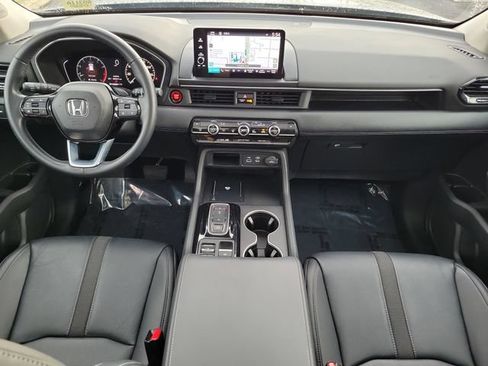 Certified 2025 Honda Pilot Touring image 14