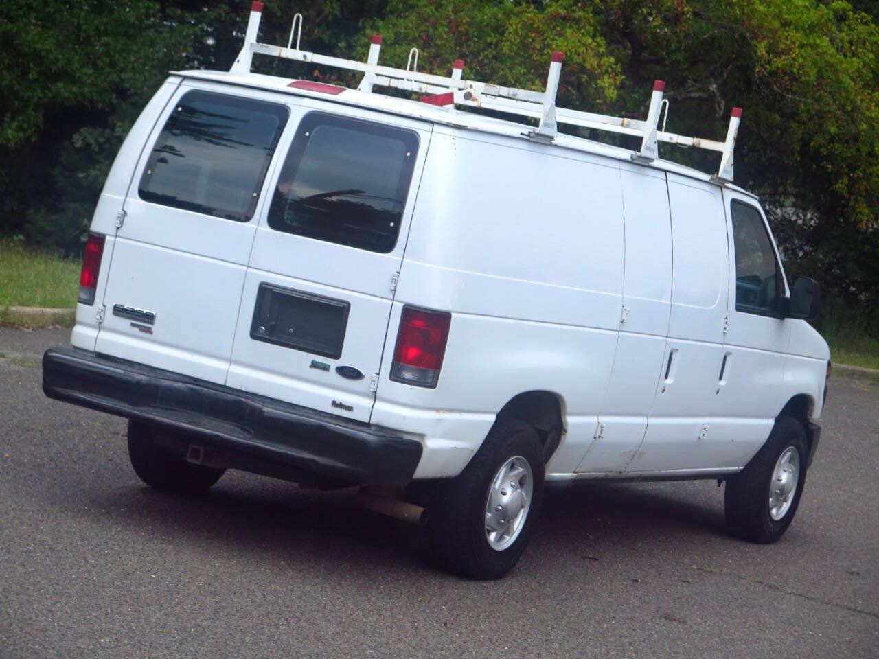 Used 2013 Ford E-250 and Econoline 250 w/ Commercial Cargo Van Pkg RWD image 17