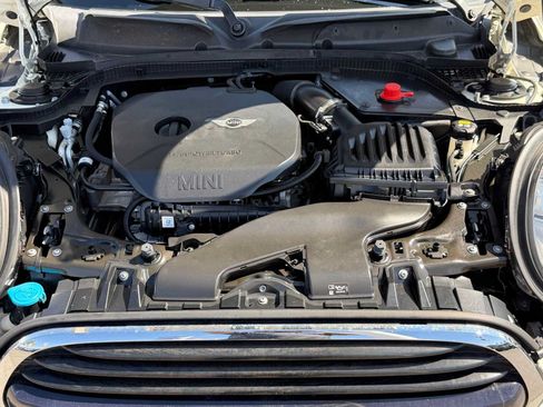 Used 2018 MINI Cooper 4-Door Hardtop FWD image 33
