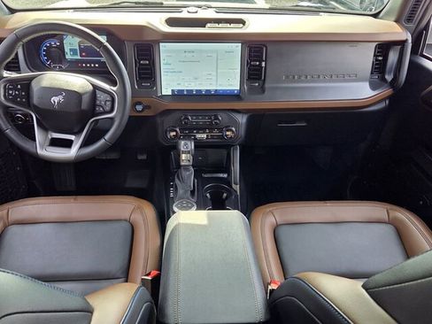 Used 2024 Ford Bronco Outer Banks image 10