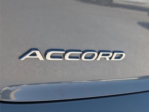 Used 2023 Honda Accord Sport image 9