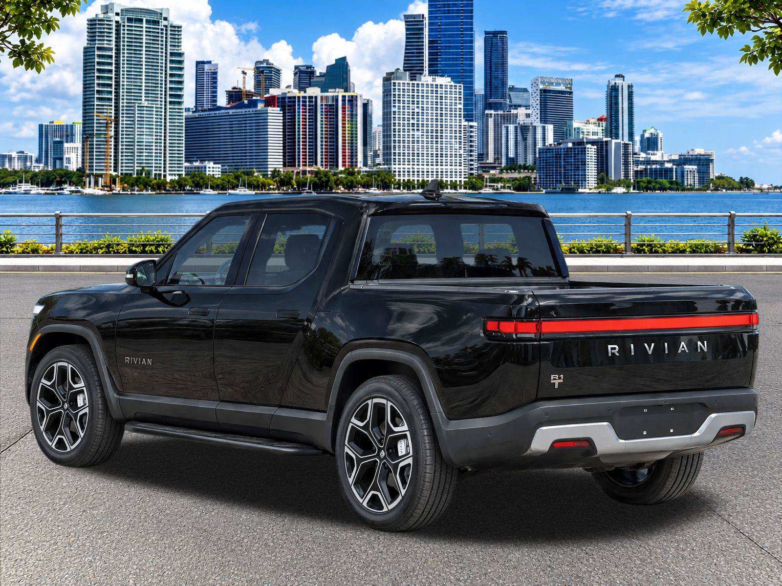 Used 2025 Rivian R1T Adventure Dual AWD/4WD image 9