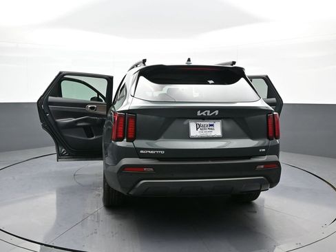 Certified 2023 Kia Sorento S w/ Panoramic Sunroof Package image 48
