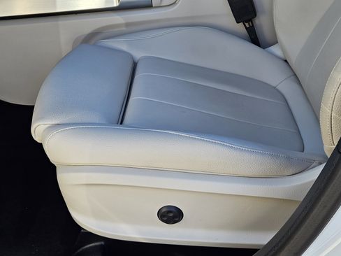 Certified 2025 Mercedes-Benz GLB 250 image 25