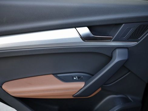 Certified 2025 Audi Q5 2.0T Premium Plus w/ Premium Plus Package image 24