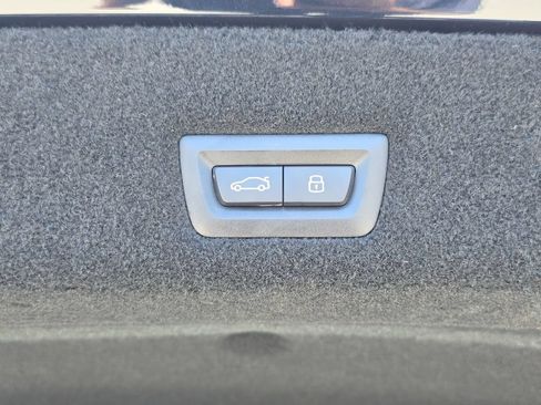 Used 2023 BMW 740i RWD image 17