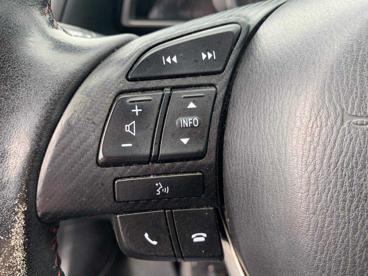 Used 2014 MAZDA MAZDA3 i Touring FWD image 13