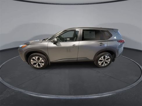 Used 2023 Nissan Rogue SV image 5
