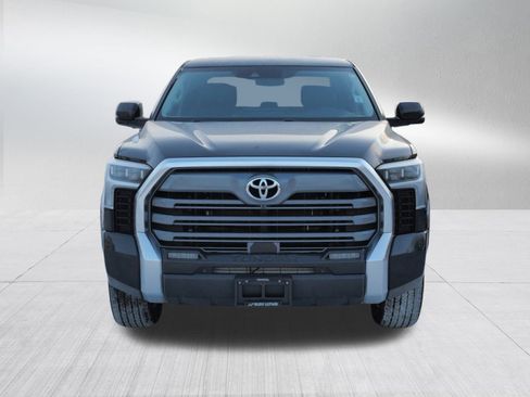 Used 2023 Toyota Tundra Limited image 2