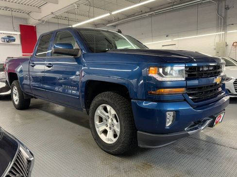 Used 2017 Chevrolet Silverado 1500 LT w/ All Star Edition AWD/4WD image 5
