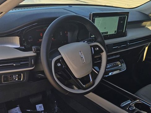 New 2026 Lincoln Corsair Premiere image 21