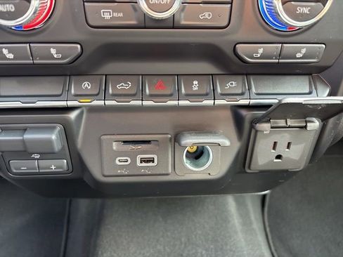 Used 2021 GMC Sierra 1500 SLT AWD/4WD image 28