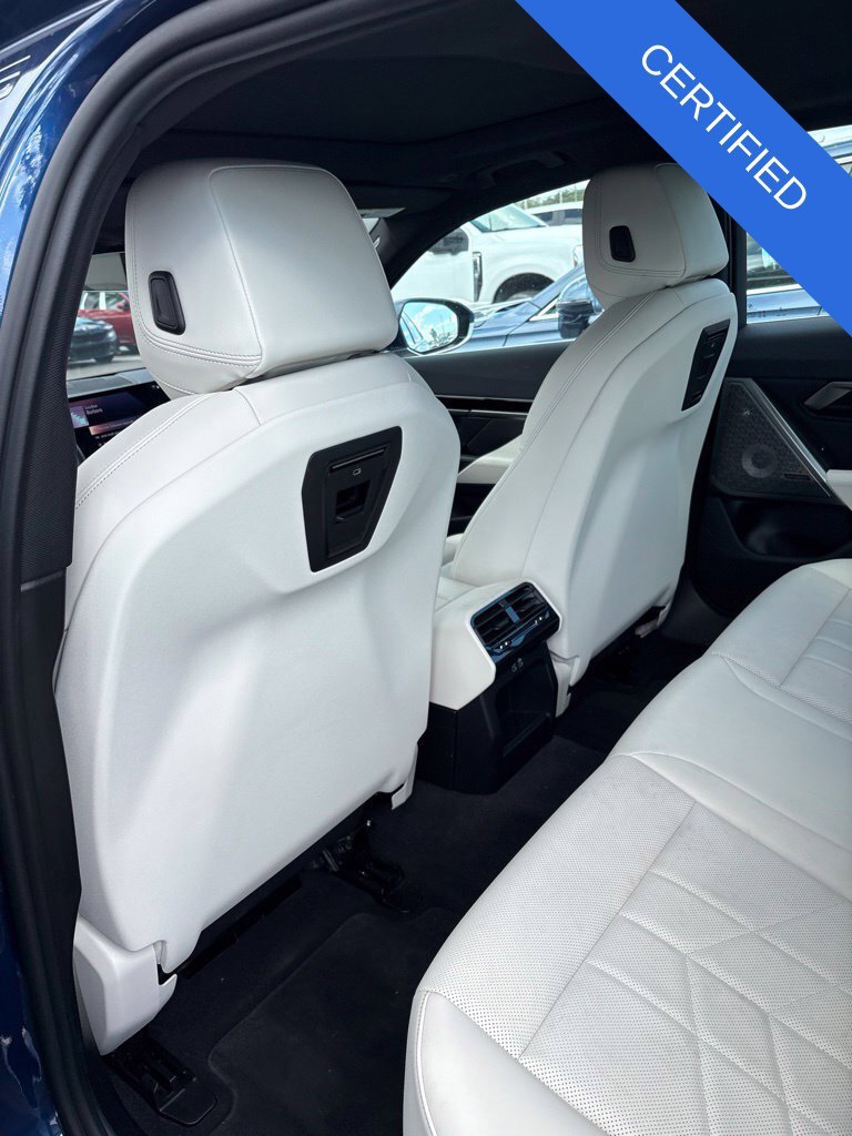 Certified 2024 BMW 530i w/ Premium Package RWD image 5