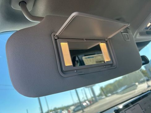 New 2025 Ford Explorer Active image 18