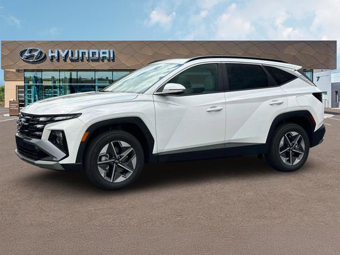 New 2025 Hyundai Tucson SEL FWD image 2