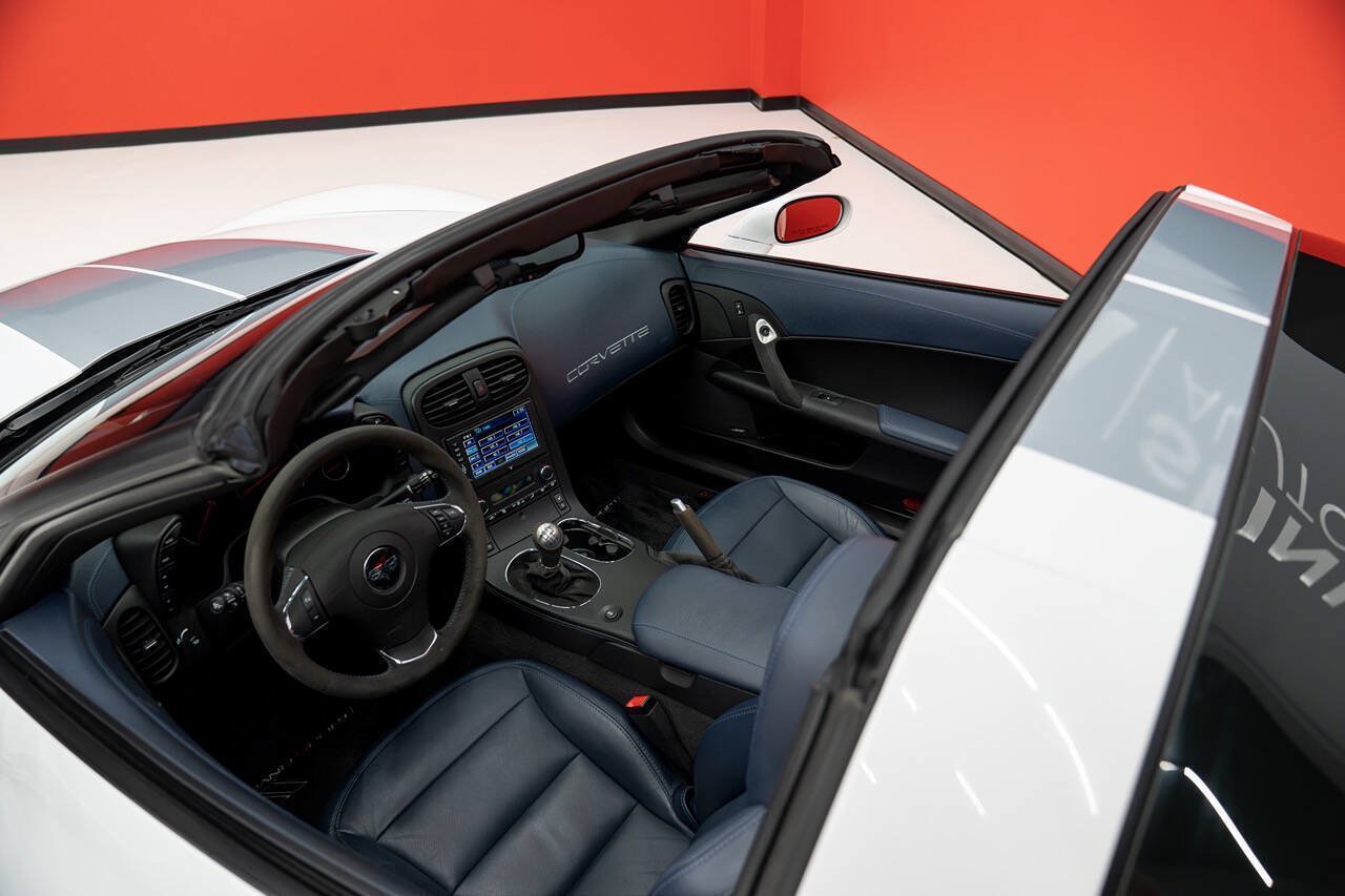 Used 2013 Chevrolet Corvette Grand Sport w/ 4LT Preferred Equipment Group RWD image 22