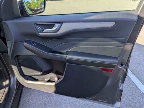 Certified 2022 Ford Escape SEL AWD/4WD image 40