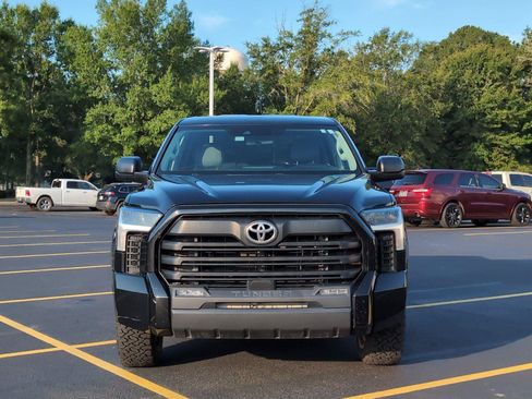 Used 2022 Toyota Tundra SR5 AWD/4WD image 9