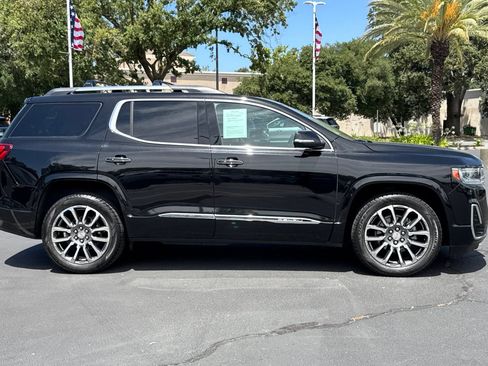 Used 2021 GMC Acadia Denali w/ Denali Ultimate Package AWD/4WD image 2