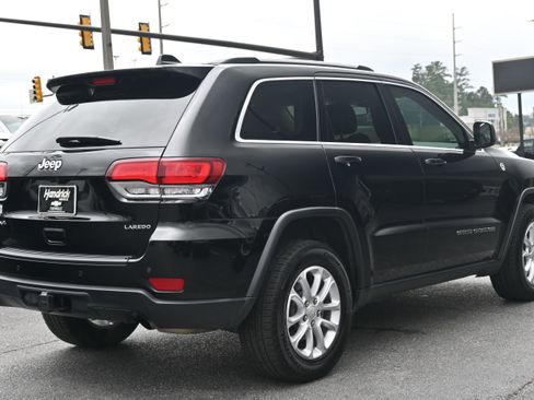 Used 2021 Jeep Grand Cherokee Laredo image 15