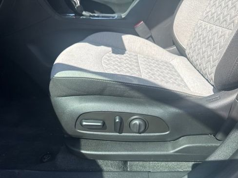 Used 2023 Chevrolet Equinox LT image 18
