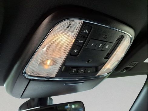 Used 2020 Jeep Grand Cherokee Limited AWD/4WD image 31