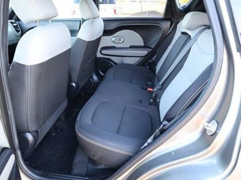 Used 2015 Kia Soul + FWD image 9