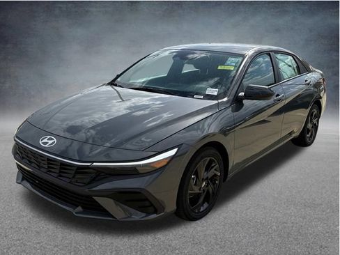 New 2026 Hyundai Elantra SEL FWD image 4