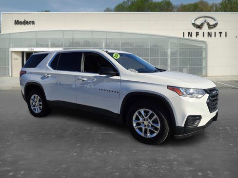 Used 2020 Chevrolet Traverse LS w/ LPO, Blackout Package image 2
