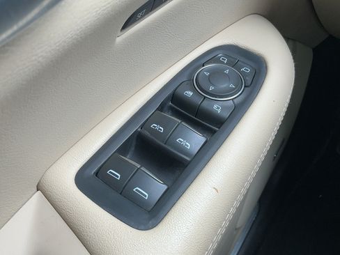 Used 2018 Cadillac XT5 Premium Luxury FWD image 14