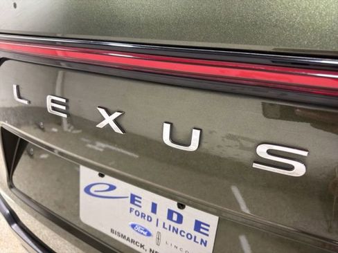 Used 2023 Lexus LX 600 4WD w/ Accessory Package (Z1) image 30