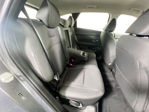 Used 2025 Hyundai Tucson SE AWD/4WD image 24