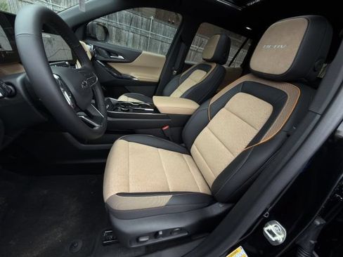 New 2026 Chevrolet Equinox ACTIV w/ Convenience Package III FWD image 18