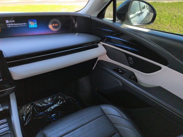 Used 2024 Lincoln Nautilus Reserve AWD/4WD image 16