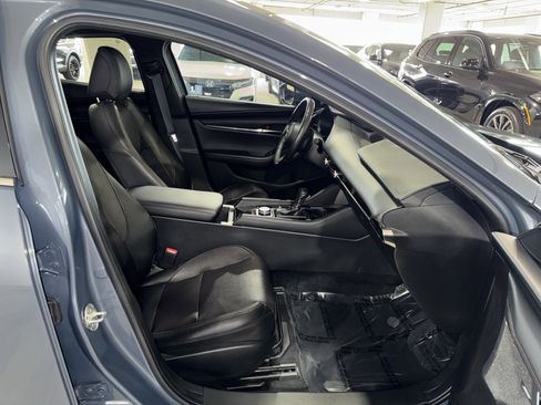 Used 2022 MAZDA MAZDA3 s image 10