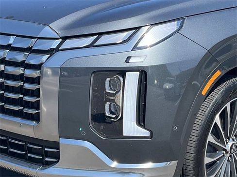 Used 2025 Hyundai Palisade Calligraphy image 9