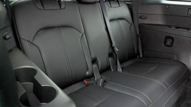 Used 2024 MAZDA CX-90 Plug-In Hybrid w/ Premium Pkg AWD/4WD image 19