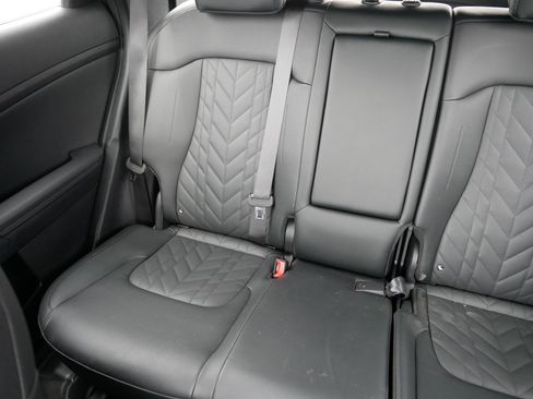 Certified 2025 Kia Sportage X-Line image 12