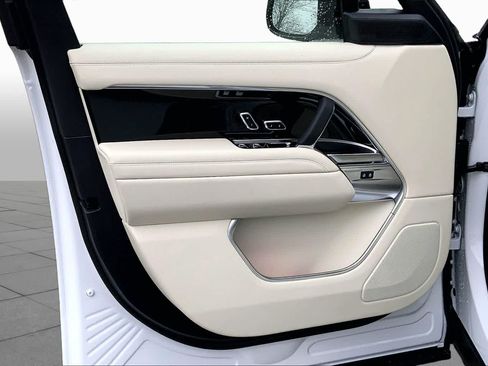 New 2026 Land Rover Range Rover SE AWD/4WD image 10
