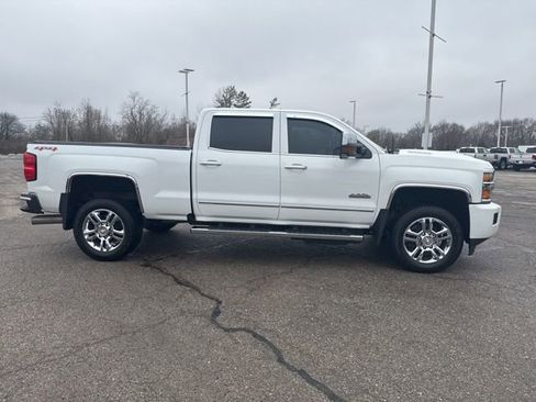 Used 2017 Chevrolet Silverado 2500 High Country w/ Duramax Plus Package image 4