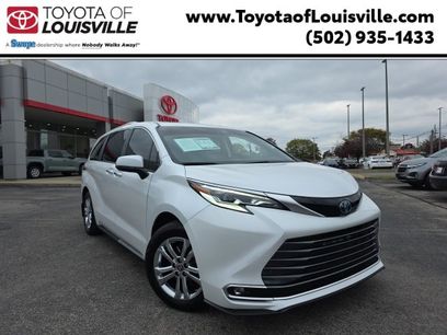 Used 2023 Toyota Sienna Platinum