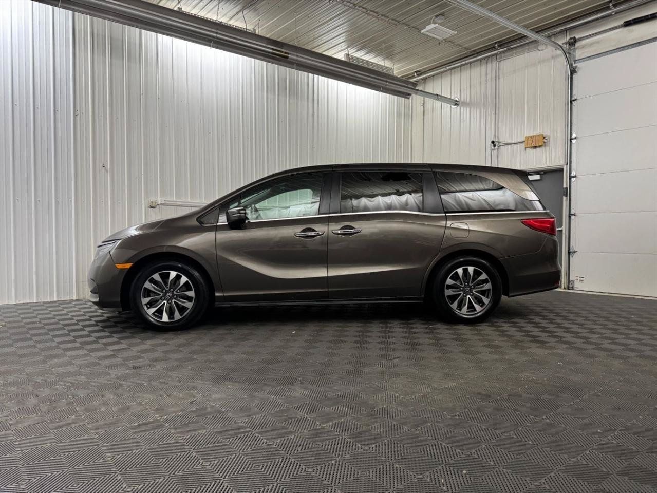 Used 2022 Honda Odyssey EX-L image 2