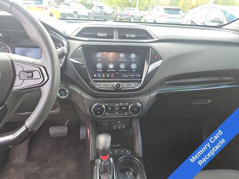 Used 2023 Chevrolet TrailBlazer RS w/ Sun and Liftgate Package AWD/4WD image 18
