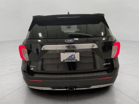 Used 2024 Ford Explorer XLT w/ Equipment Group 202A AWD/4WD image 26