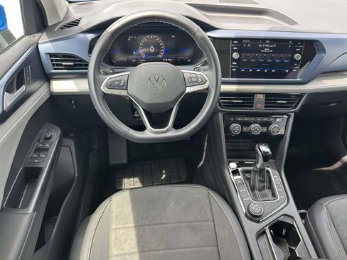 Certified 2024 Volkswagen Taos SE AWD/4WD image 8