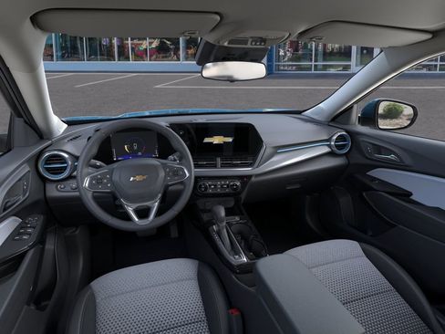 New 2026 Chevrolet Trax LT w/ Driver Confidence Package FWD image 15