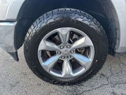 Used 2019 RAM 1500 Limited image 33