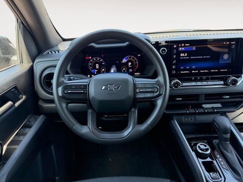 Certified 2024 Chevrolet Colorado Trail Boss w/ Technology Package AWD/4WD image 12