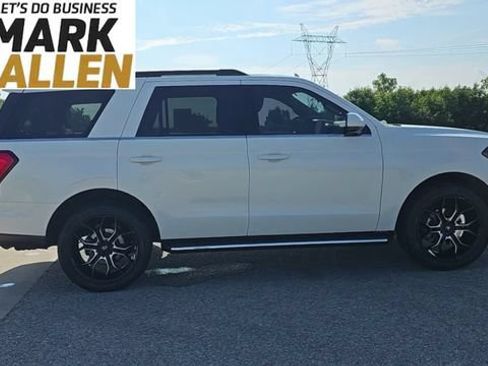 Used 2023 Ford Expedition XLT AWD/4WD image 9