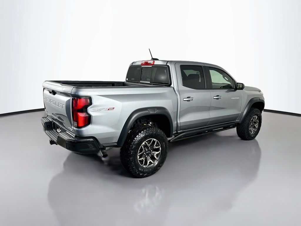Used 2026 Chevrolet Colorado ZR2 w/ Technology Package AWD/4WD image 7